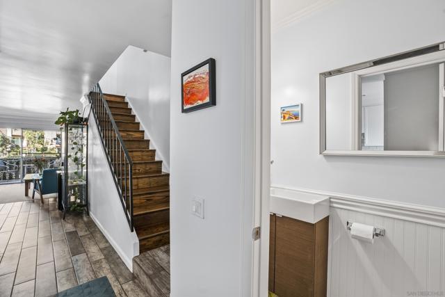 5700 Baltimore Dr, La Mesa CA: https://media.crmls.org/mediaz/0763a282-01be-4d2c-a294-43d49d5234d1.jpg