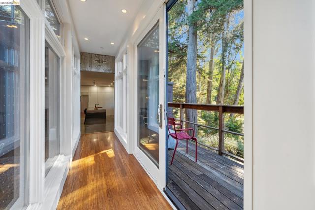 Image 19 of 60 For 8210 Skyline Blvd