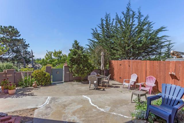 125 Springfield Road, Moss Landing CA: https://media.crmls.org/mediaz/07656918-be7c-4f20-87b2-ed0922159f59.jpg