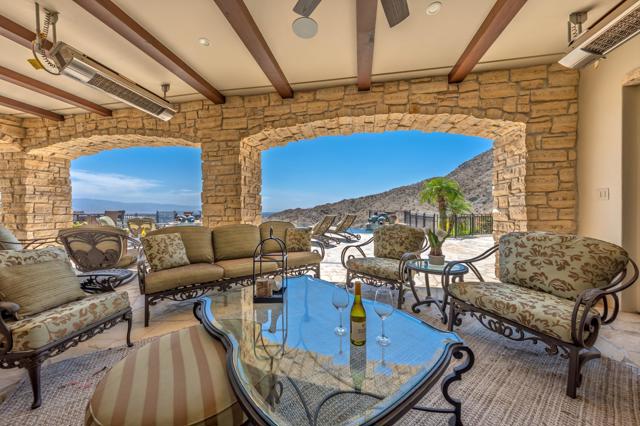 28 Grande View Court, Rancho Mirage CA: https://media.crmls.org/mediaz/0765a61d-0f14-4245-abff-29a0017f48bc.jpg