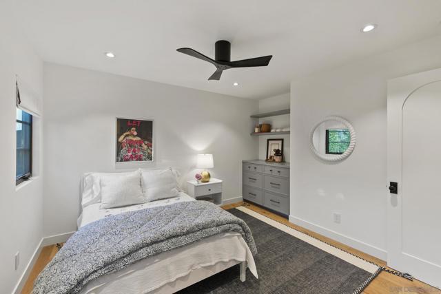 4223 Middlesex Dr, San Diego CA: https://media.crmls.org/mediaz/07660fbc-f383-4be5-9d70-51d7c751c4ff.jpg