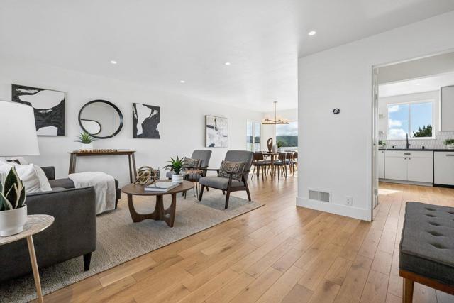 170 Beachview Avenue, Pacifica CA: https://media.crmls.org/mediaz/07667476-cff1-4eb1-945d-a82a3b4ae39b.jpg