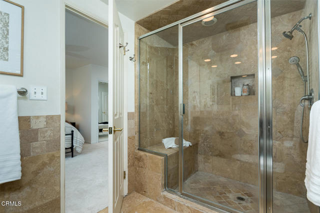 Detail Gallery Image 33 of 74 For 3550 Santa Carlotta St, Glendale,  CA 91214 - 5 Beds | 4 Baths