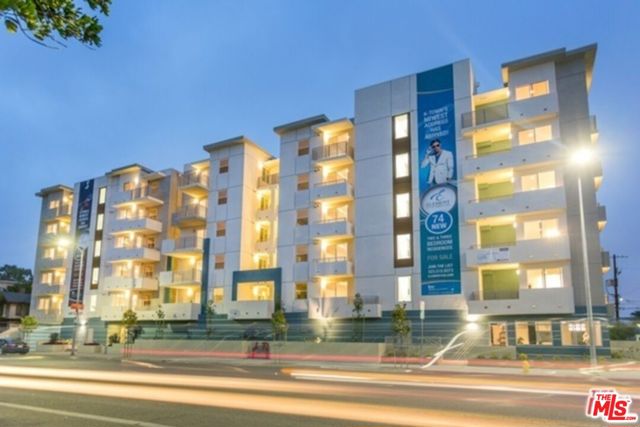 436 S Virgil Avenue, Los Angeles CA: https://media.crmls.org/mediaz/0768170c-89ae-45a9-9381-b1c66163c2fb.jpg