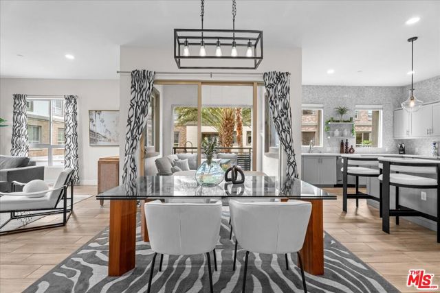 12714 W Sea Spray Place, Playa Vista CA: https://media.crmls.org/mediaz/0768e6ac-62c2-4de8-b678-879477cb8e5e.jpg