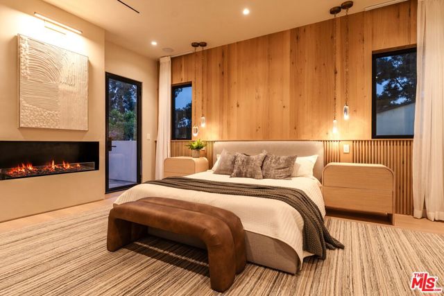 4046 Shadyglade Avenue, Studio City CA: https://media.crmls.org/mediaz/07690914-4ac9-428f-b25e-3eb247309a6b.jpg