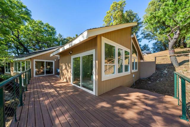 20243 Beatty Ridge Road, Los Gatos CA: https://media.crmls.org/mediaz/076929c7-3907-4c37-9937-c32b289f0a83.jpg