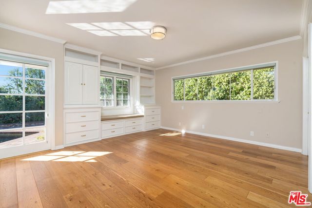 14972 CAMAROSA Drive, Pacific Palisades CA: https://media.crmls.org/mediaz/07695351-eb3e-4c98-974f-446bddb84c7d.jpg