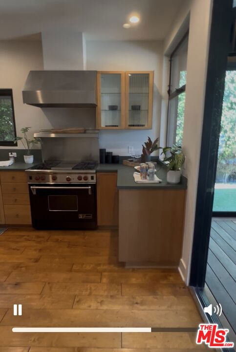 3608 Schaefer, Culver City CA: https://media.crmls.org/mediaz/0769b6c2-a073-403e-96ef-e4b5c9979577.jpg
