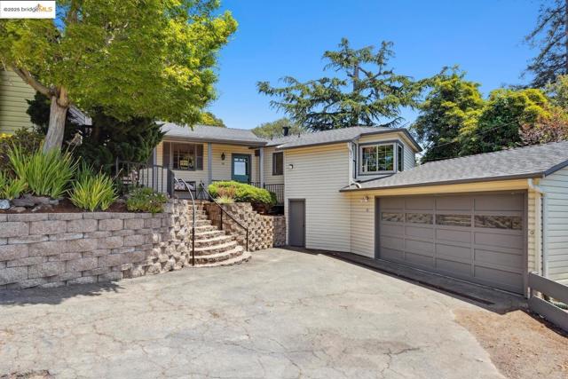 10 Wilding LN, Oakland CA: https://media.crmls.org/mediaz/076b5176-79de-4f5a-9f81-4d0e5f2192c8.jpg