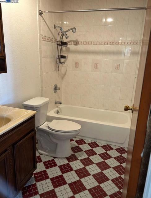 0 Robey Dr, Castro Valley CA: https://media.crmls.org/mediaz/076bf27a-2b21-4f57-a7da-b0b95c3fc045.jpg