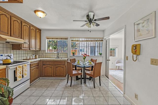 2715 Mosswood Dr, San Jose CA: https://media.crmls.org/mediaz/076c13b8-d046-4e37-8b76-0d5a9b2b351d.jpg