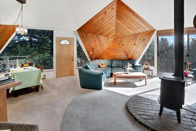 827 Valencia Road, Aptos CA: https://media.crmls.org/mediaz/076d1249-a1e3-43aa-969b-7a388193851f.jpg