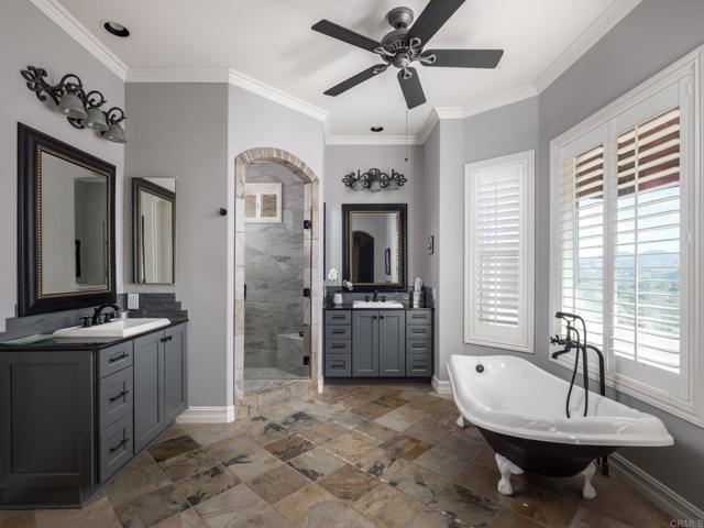 30419 Canyon Estates Road, Vista CA: https://media.crmls.org/mediaz/076e34d1-8225-44e5-8ec4-16a71b15369d.jpg
