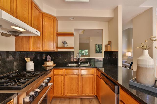 101 Showers Court, Mountain View CA: https://media.crmls.org/mediaz/076ee034-0587-4748-af06-27194dcc2d16.jpg