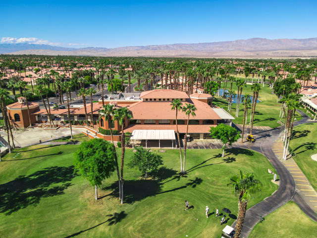 76955 Turendot Street, Palm Desert CA: https://media.crmls.org/mediaz/076efbd7-138f-40fc-86bd-88ed5c1b3b95.jpg