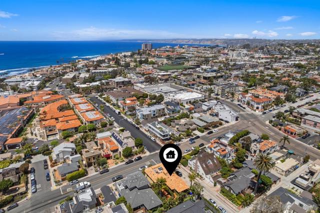 7344 Olivetas Ave, La Jolla CA: https://media.crmls.org/mediaz/076f0308-8b43-4e08-89e5-acd54838216c.jpg