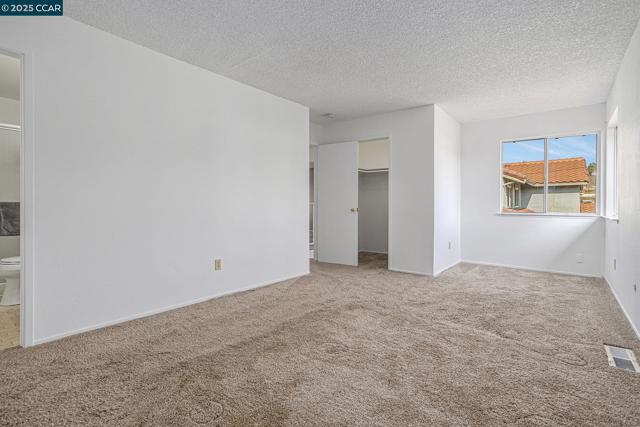 2921 19Th St, San Pablo CA: https://media.crmls.org/mediaz/076f7869-a57e-4d5e-af8f-4d7338fca040.jpg