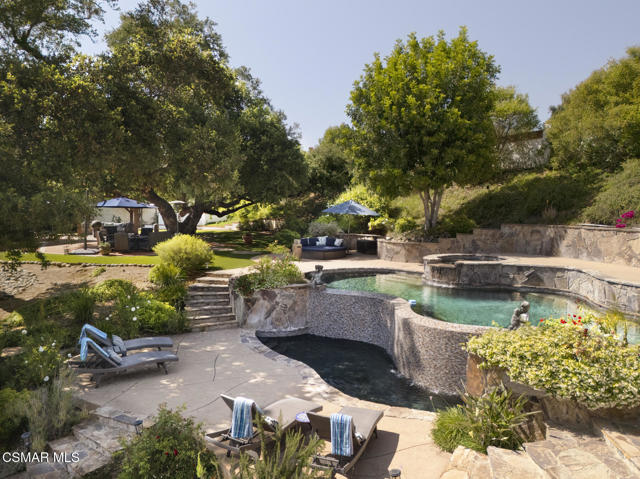 4525 Rayburn Street, Westlake Village CA: https://media.crmls.org/mediaz/076ffe50-c558-4cbb-96a0-314f26437c1d.jpg