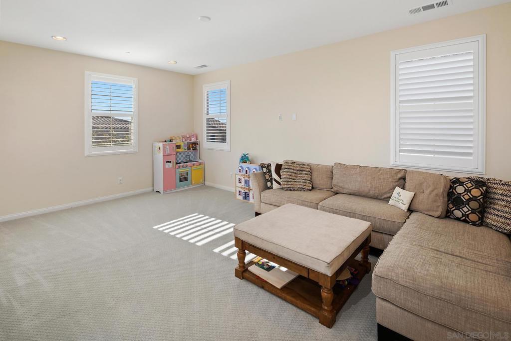 MLS #250042618SD image #25