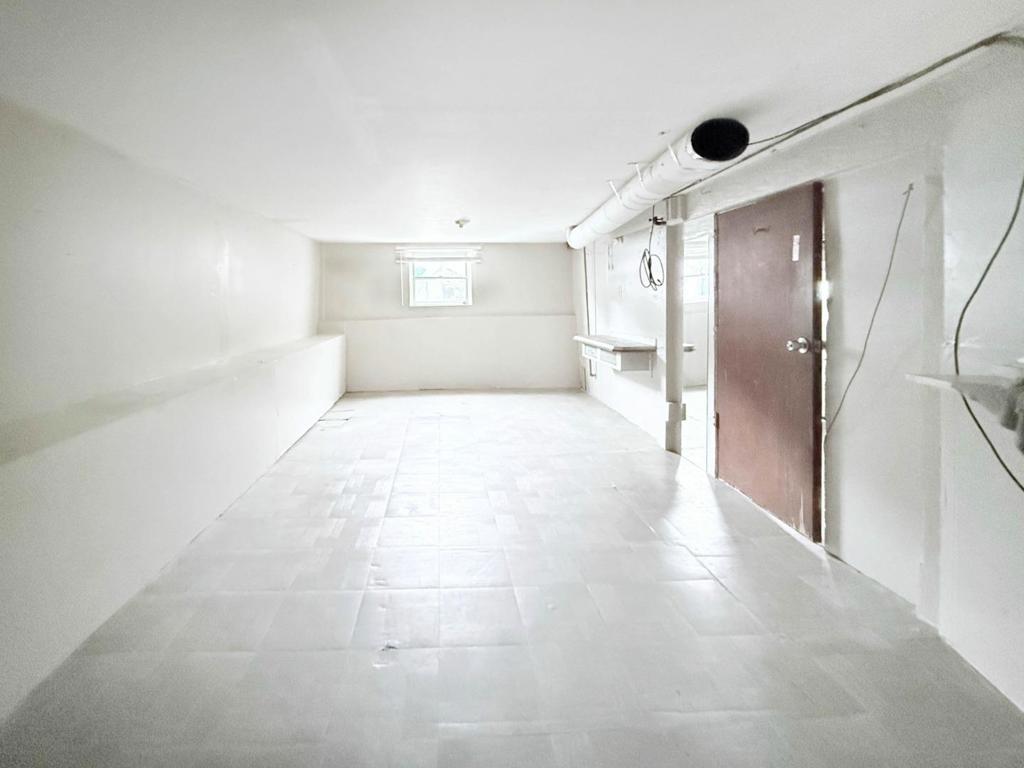 https://media.crmls.org/mediaz/0770d9f4-f8f0-40d9-83f2-5f98c028a1be.jpg?preset=X-Large