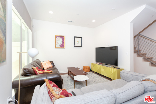 Image 3 for 2924 Rowena Ave #1, Los Angeles, CA 90039