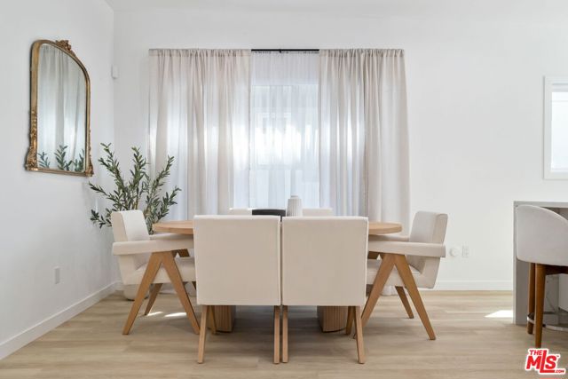 8226 Fountain Avenue, West Hollywood CA: https://media.crmls.org/mediaz/0772afac-da96-4b3c-af71-b42c619ab5c1.jpg