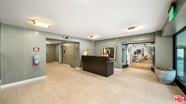 153 San Vicente Boulevard, Santa Monica CA: https://media.crmls.org/mediaz/07752480-c4a3-4fa5-b37b-f6bd8a7b7ffc.jpg