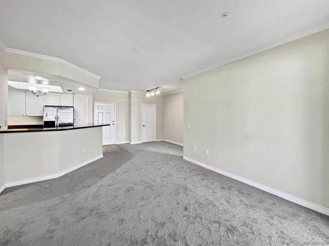 4155 Executive Dr, La Jolla CA: https://media.crmls.org/mediaz/07769c7b-5882-4b54-a396-2ea8e3309f40.jpg