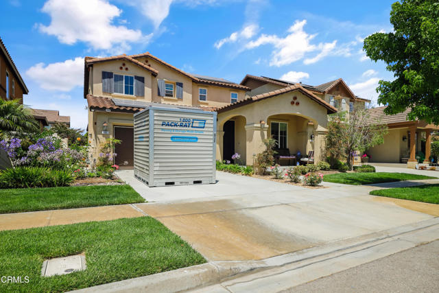 665 Tiber River Way, Oxnard CA: https://media.crmls.org/mediaz/0776bb61-af61-4150-a06c-350bb8c9e168.jpg