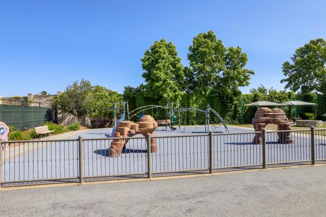 878 Luz Del Sol Loop, Milpitas CA: https://media.crmls.org/mediaz/0777aad9-055a-4bbb-830f-0a9ac701c185.jpg