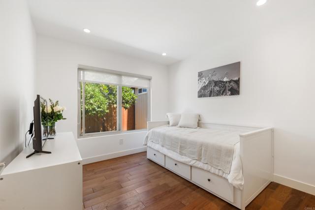 Detail Gallery Image 13 of 25 For 1601 Tucker Ln, Encinitas,  CA 92024 - 4 Beds | 2 Baths