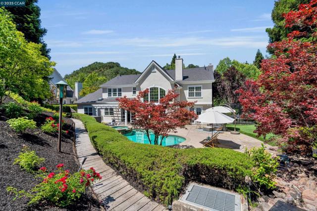 529 Justin Morgan Dr, Alamo CA: https://media.crmls.org/mediaz/07790470-d7df-4fca-8d42-4e3d1ad112a1.jpg