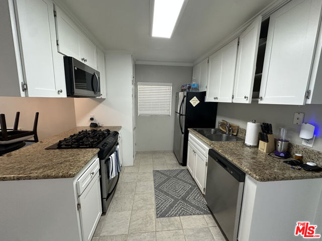 440 Howland Canal, Venice CA: https://media.crmls.org/mediaz/07791d5e-36b7-40c1-a019-db41bb36e0f0.jpg
