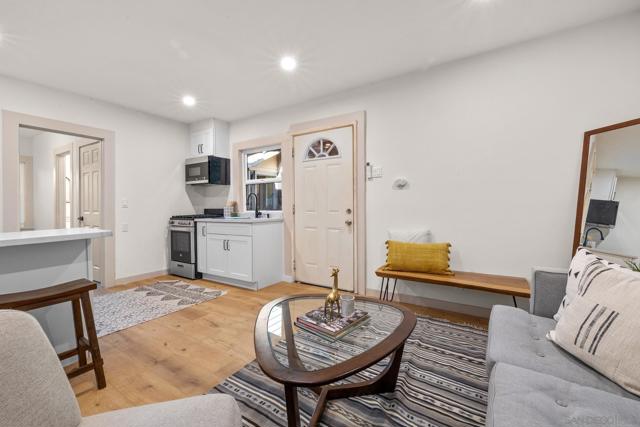 1203 N Normandie Ave, Los Angeles CA: https://media.crmls.org/mediaz/077982a4-183f-4de7-9f42-0b52be1a9ac8.jpg