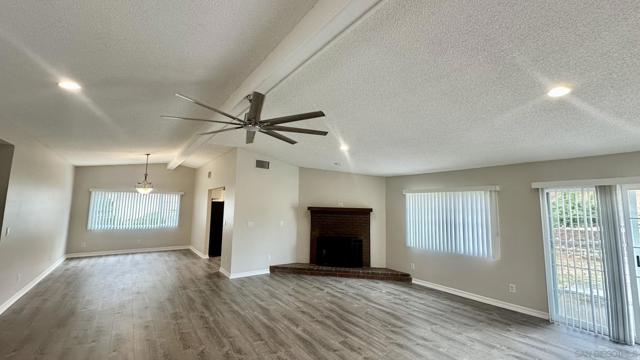 16142 Dartolo Rd., Ramona CA: https://media.crmls.org/mediaz/0779af99-b7e1-4a62-83ef-db682419b8f2.jpg