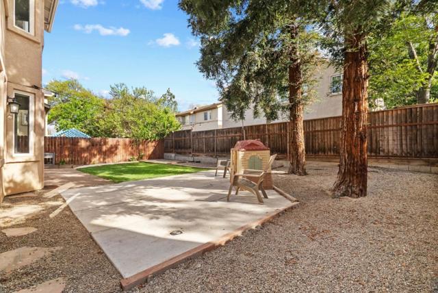56 Lavender Court, Tracy CA: https://media.crmls.org/mediaz/077a4ed2-c6ee-46ed-8dc7-5e9a75473e29.jpg