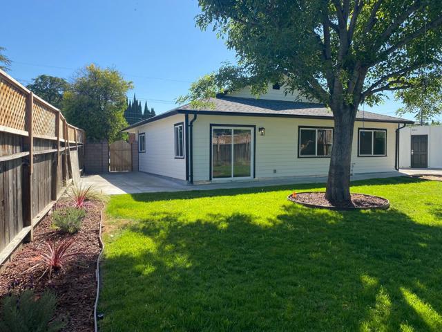 10261 Claudia Drive, San Jose CA: https://media.crmls.org/mediaz/077a68e8-d8ac-4e16-a319-2877bfb2219e.jpg