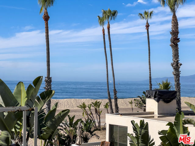 7301 Vista Del Mar, Playa del Rey CA: https://media.crmls.org/mediaz/077a7a75-b281-41db-89ec-35b8fb24c837.jpg