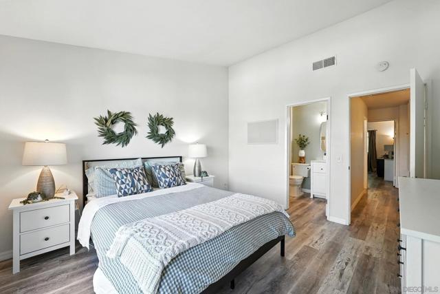 3930 60th Street, San Diego CA: https://media.crmls.org/mediaz/077bdb77-cfd9-42f4-993d-6d6be45f5986.jpg