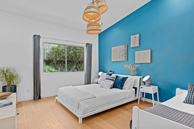 6672 Avenida Andorra, La Jolla CA: https://media.crmls.org/mediaz/077d5048-0f5f-4de7-8afd-99da893cda31.jpg