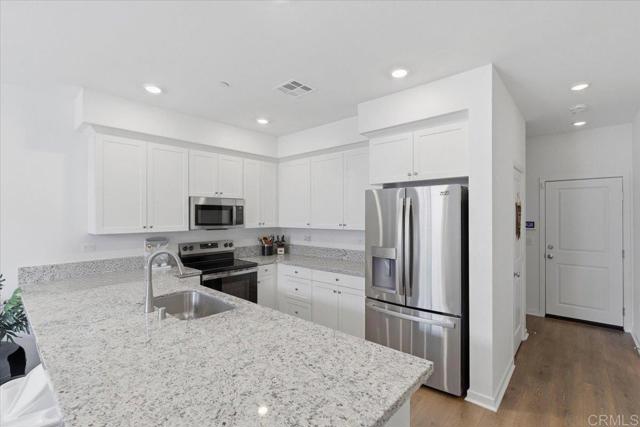 Detail Gallery Image 11 of 26 For 34587 Ciruela Ave, Winchester,  CA 92596 - 3 Beds | 3 Baths