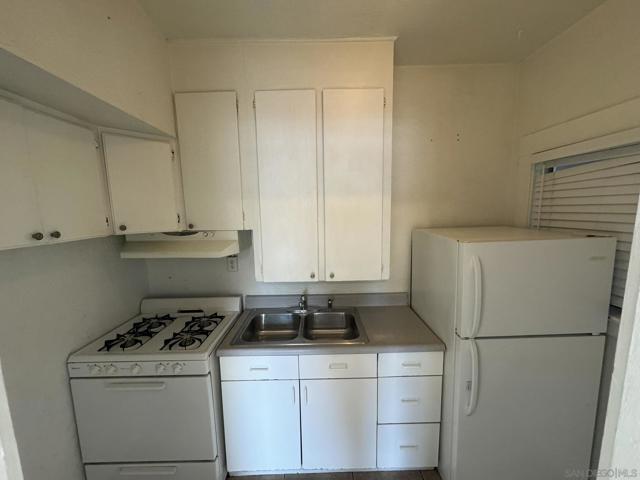 Image 19 of 44 For 204 2nd Avenue