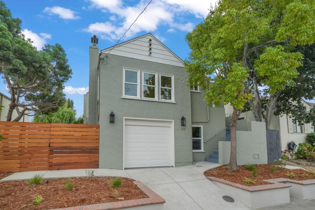 111 Poplar Avenue