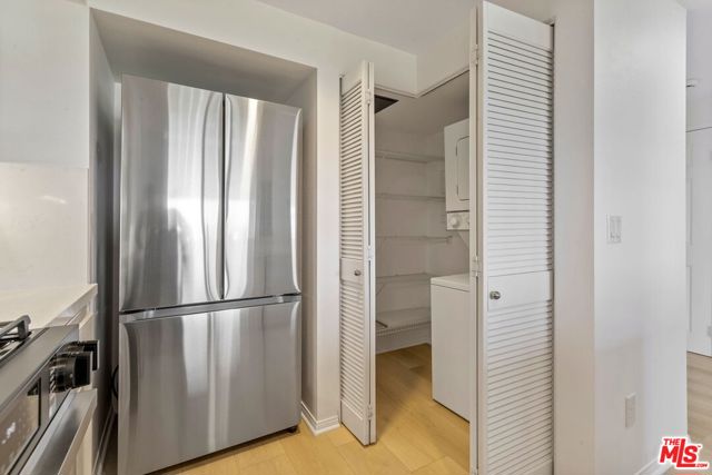 1 Bed Home for Sale in Playa Vista, California