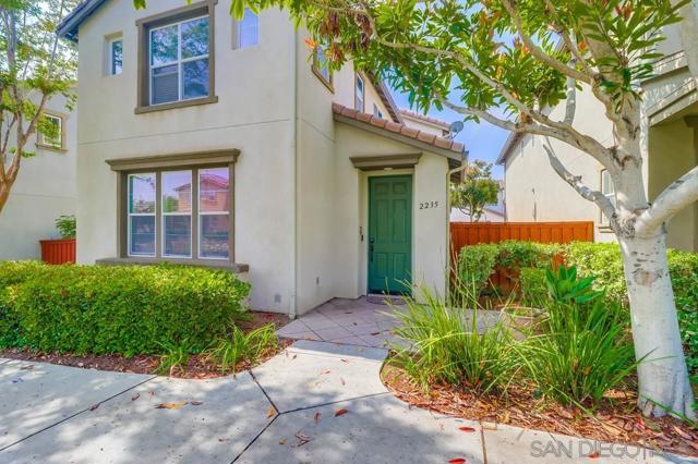 2235 Old Barn Lane, Chula Vista CA: https://media.crmls.org/mediaz/077e1e57-620f-49e0-9593-5a46616dff1a.jpg