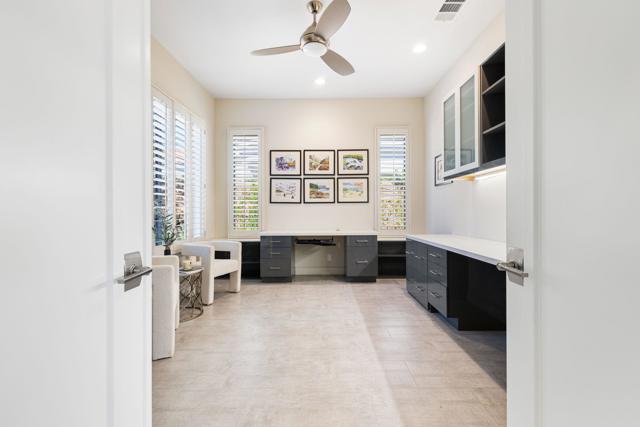 461 White Horse Trail, Palm Desert CA: https://media.crmls.org/mediaz/077e43b7-9e56-402d-bae0-81f3ee283693.jpg