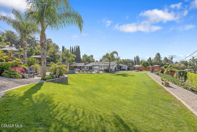 1233 Calle Olmo, Thousand Oaks CA: https://media.crmls.org/mediaz/077e456d-0d61-45f6-8e7f-aa8b2ae41a7e.jpg