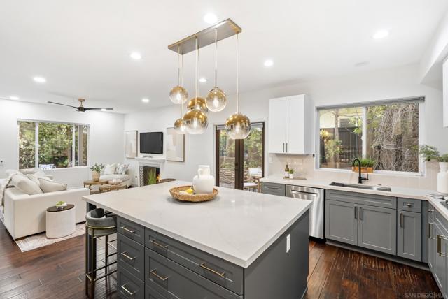 Image 10 of 64 For 7393 Portage Way