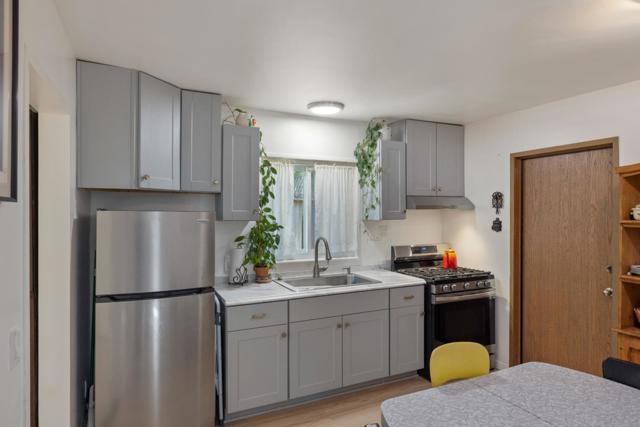 608 Congress Avenue, Pacific Grove CA: https://media.crmls.org/mediaz/077ecf11-a573-4069-898f-358117feb092.jpg